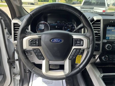 Used 2019 Ford F250 Lariat w/ Lariat Value Package AWD/4WD image 16