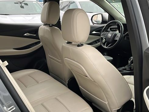 Used 2024 Buick Encore GX Avenir w/ Avenir Convenience Package image 12