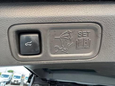 Used 2022 Lincoln Navigator L Reserve AWD/4WD image 23