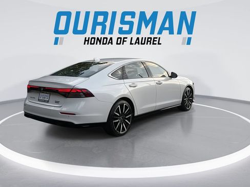 Used 2024 Honda Accord Touring image 8