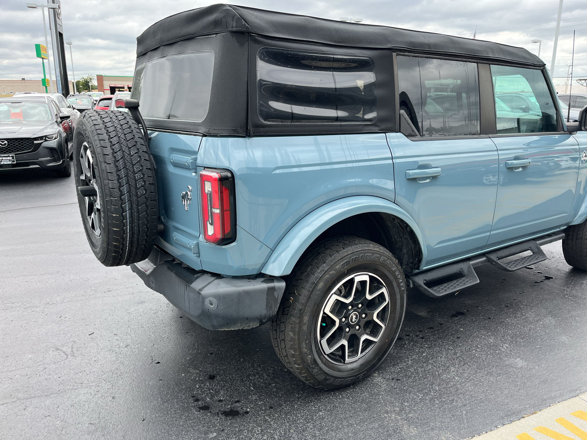 Used 2023 Ford Bronco Outer Banks AWD/4WD image 9