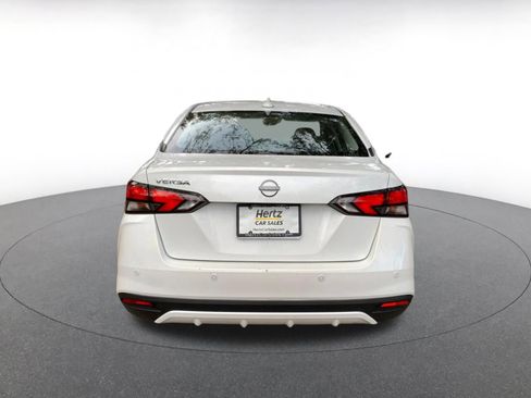 Used 2025 Nissan Versa SV image 6