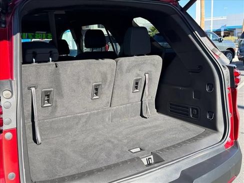 Certified 2023 Chevrolet Traverse LT FWD image 14