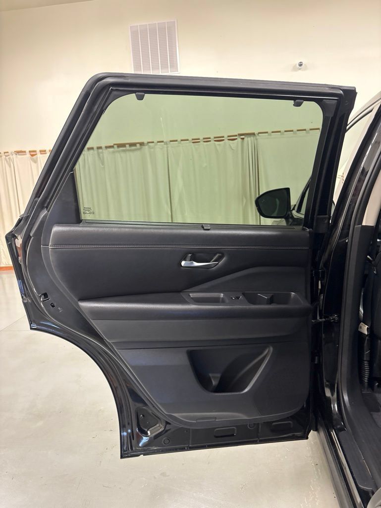 Used 2025 Nissan Pathfinder Platinum w/ Cargo Package FWD image 26