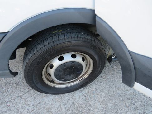 Used 2018 Ford Transit 350 148 Medium Roof image 34