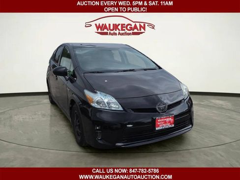 Used 2012 Toyota Prius Two FWD image 3