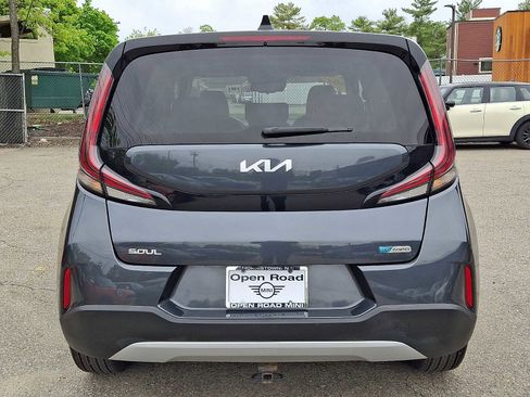 Used 2023 Kia Soul EX FWD image 5