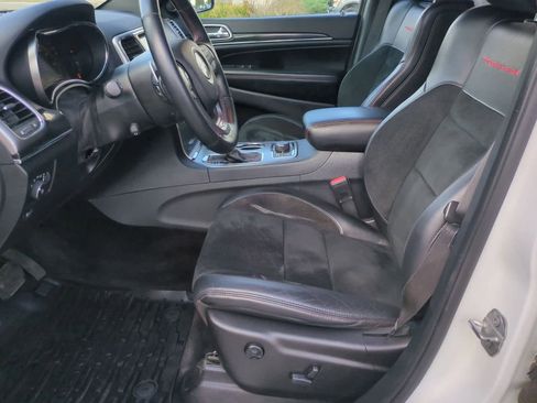 Used 2017 Jeep Grand Cherokee Trailhawk w/ Trailhawk Luxury Group image 16