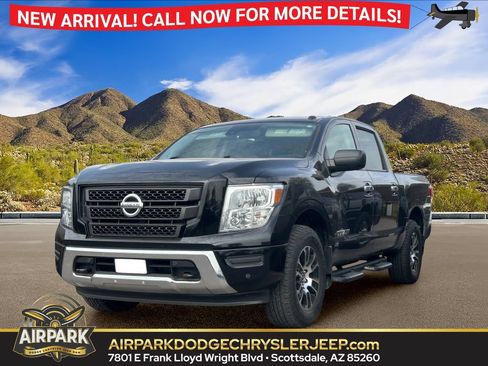 Used 2021 Nissan Titan SV w/ SV Convenience Package AWD/4WD image 1