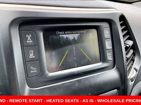 Used 2018 Jeep Cherokee Latitude w/ Altitude Package AWD/4WD image 14