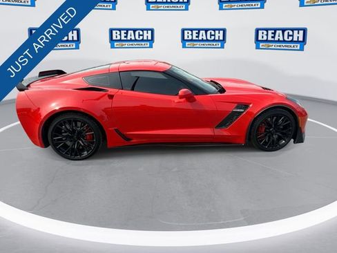 Used 2016 Chevrolet Corvette Z06 w/ 3LZ Preferred Equipment Group image 9
