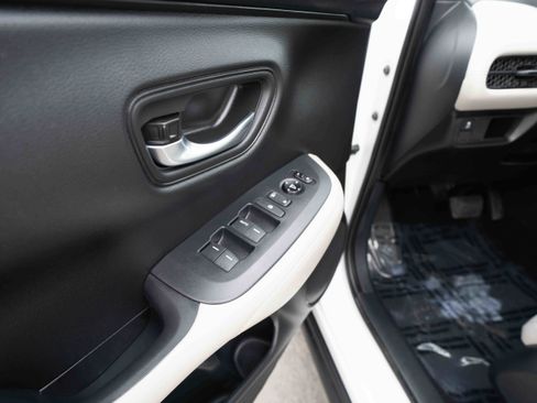 Used 2025 Honda HR-V LX image 7