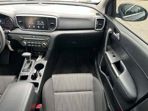 Used 2022 Kia Sportage LX AWD/4WD image 13