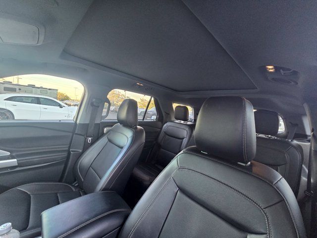 Used 2023 Ford Explorer Limited w/ Limited Technology Package AWD/4WD image 5