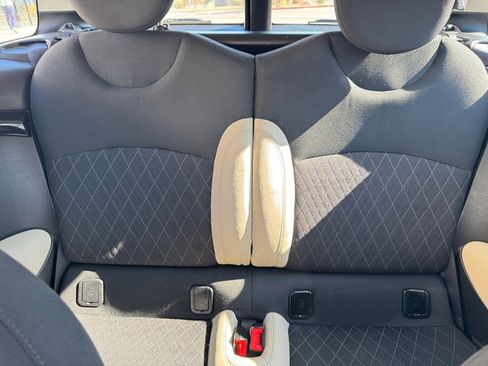 Used 2011 MINI Cooper Clubman S image 17