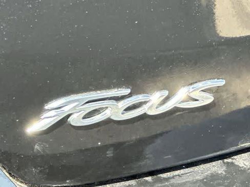 Used 2018 Ford Focus SE FWD image 17