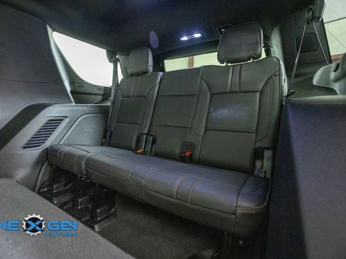 Used 2022 Chevrolet Tahoe RST w/ Luxury Package AWD/4WD image 29