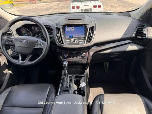 Used 2018 Ford Escape Titanium w/ Ford Safe & Smart Package AWD/4WD image 17