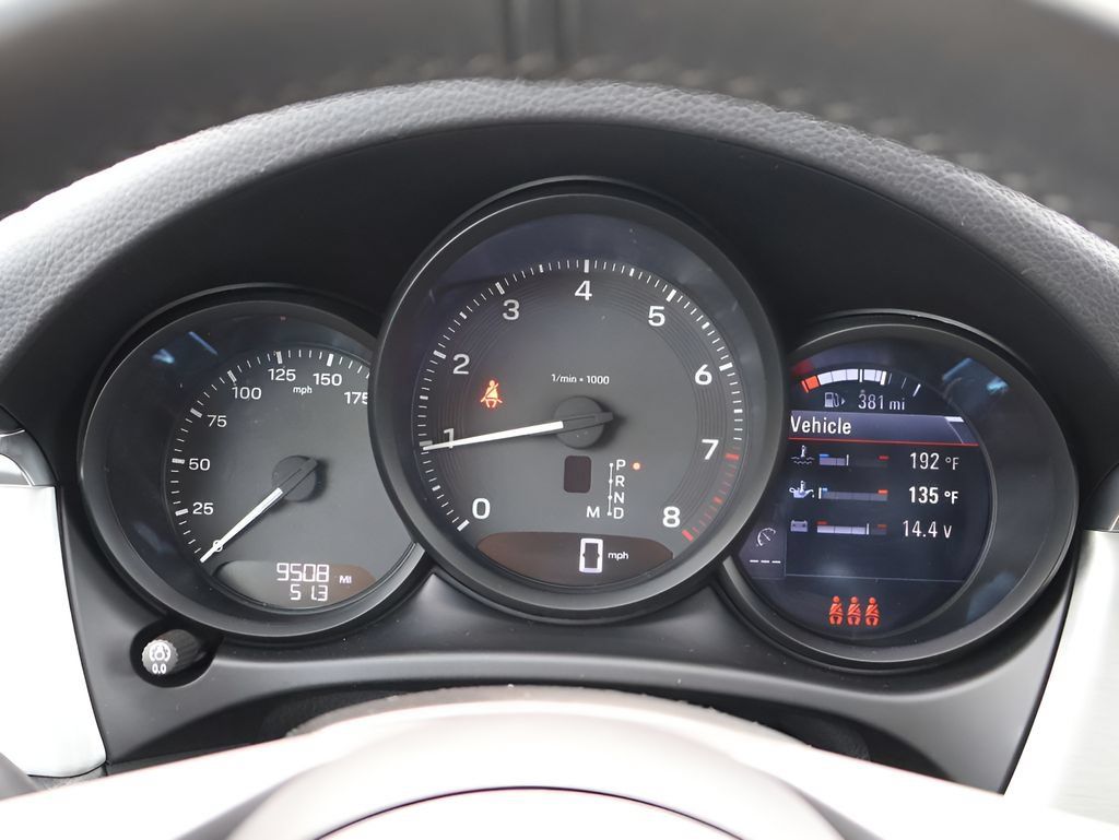 Used 2026 Porsche Macan AWD/4WD image 27