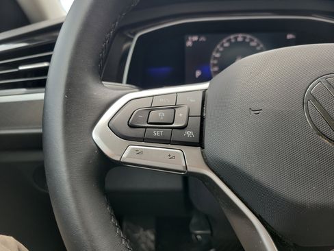 Used 2022 Volkswagen Jetta SE FWD image 28