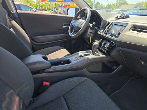 Used 2019 Honda HR-V LX image 42
