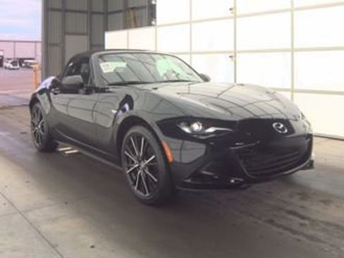Used 2025 MAZDA MX-5 Miata Grand Touring image 1