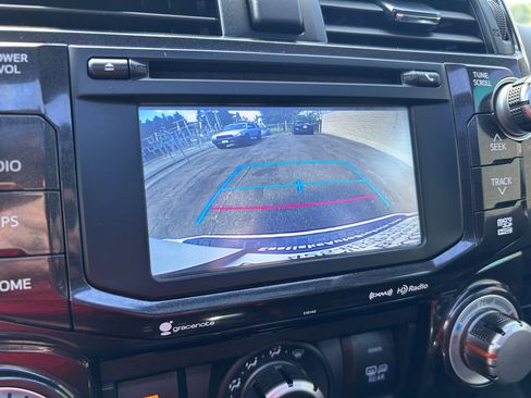 Used 2017 Toyota 4Runner TRD Off-Road Premium image 21