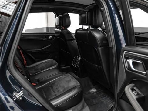 Used 2018 Porsche Macan GTS AWD/4WD image 32