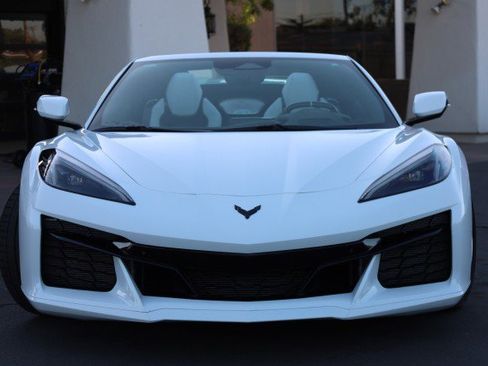 Used 2024 Chevrolet Corvette Z06 RWD image 7