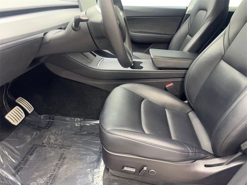 Used 2022 Tesla Model Y Performance image 26