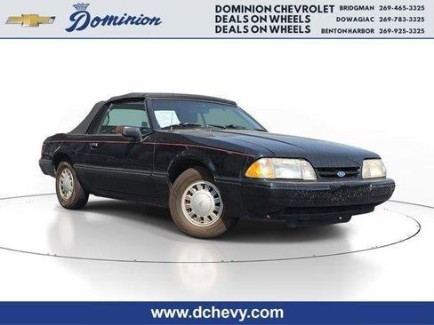 Used 1988 Ford Mustang LX RWD image 1