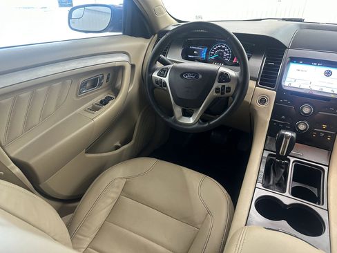 Used 2018 Ford Taurus SEL w/ Equipment Group 201A image 15
