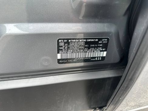 Used 2023 Mitsubishi Outlander SE AWD/4WD image 46