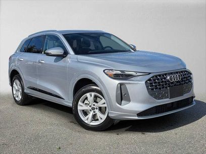 Used 2025 Audi Q5 Premium w/ Convenience Package