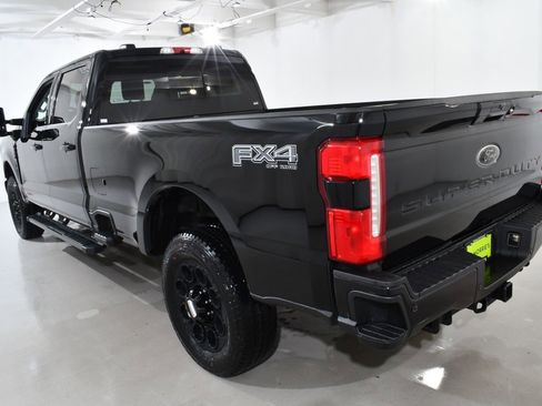 New 2026 Ford F350 Lariat w/ Black Appearance Package image 15