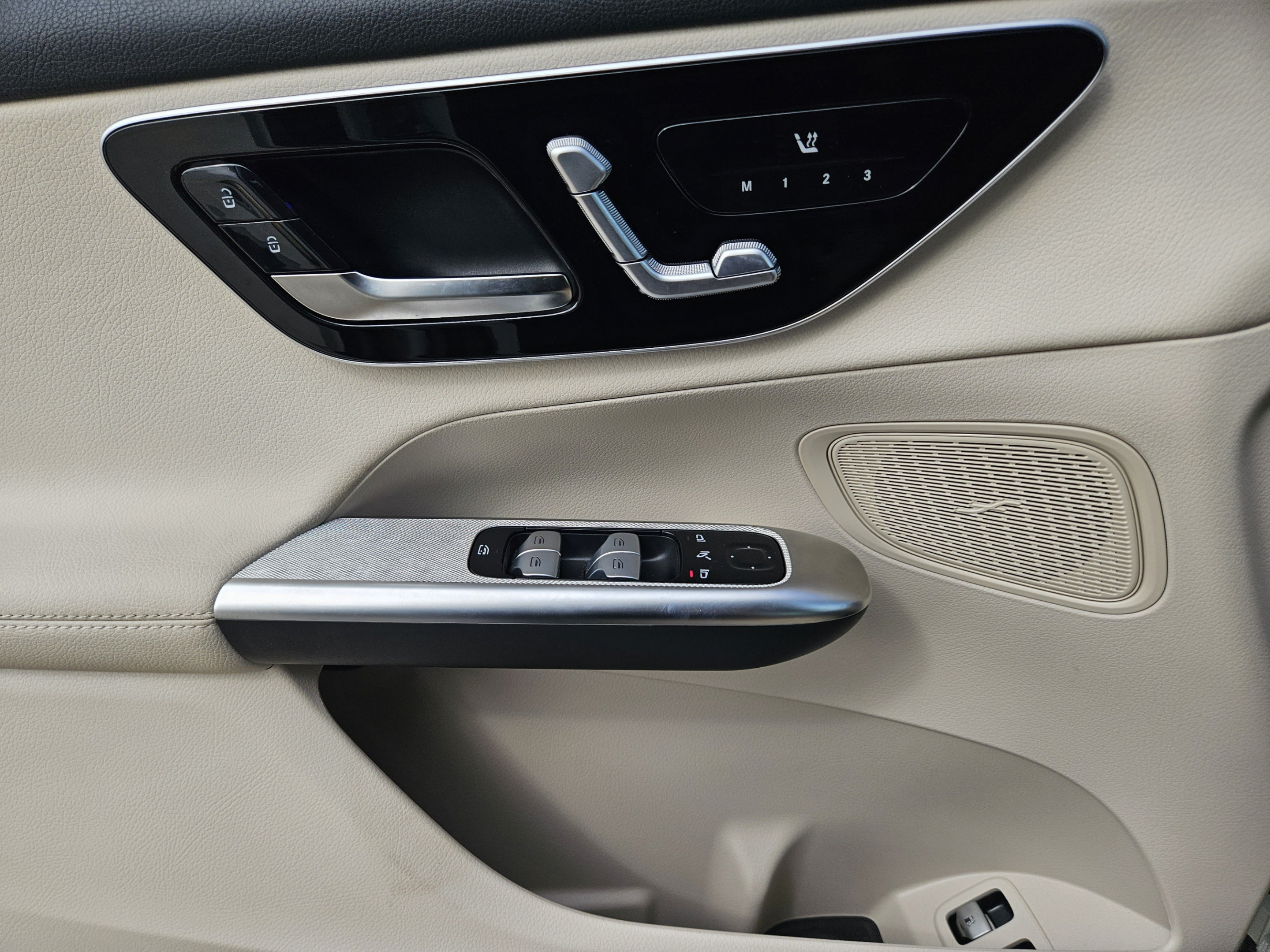Certified 2026 Mercedes-Benz GLC 350e 4MATIC image 14