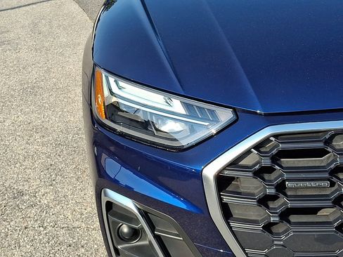 Certified 2023 Audi Q5 2.0T Premium w/ Convenience Package AWD/4WD image 9