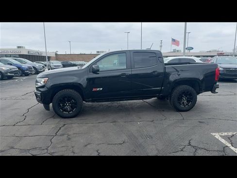 Certified 2022 Chevrolet Colorado Z71 w/ Z71 Midnight Edition image 5