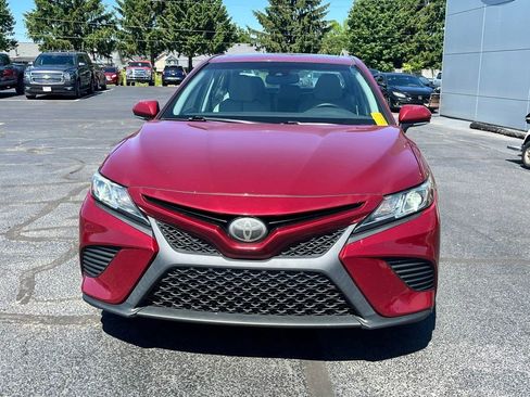 Used 2018 Toyota Camry SE w/ Moonroof Package FWD image 8