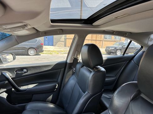 Used 2011 Nissan Maxima 3.5 SV w/ Cold Pkg FWD image 33