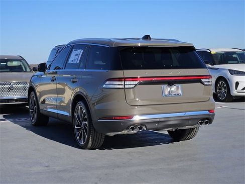 New 2026 Lincoln Aviator Reserve image 5