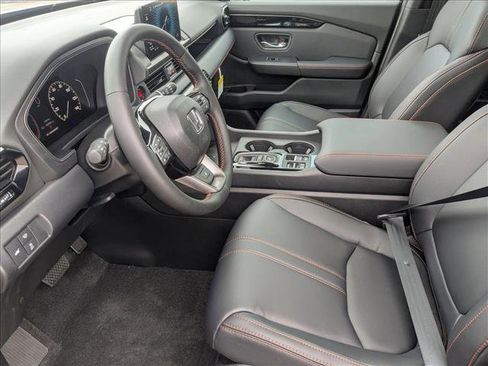 New 2025 Honda Pilot TrailSport image 4