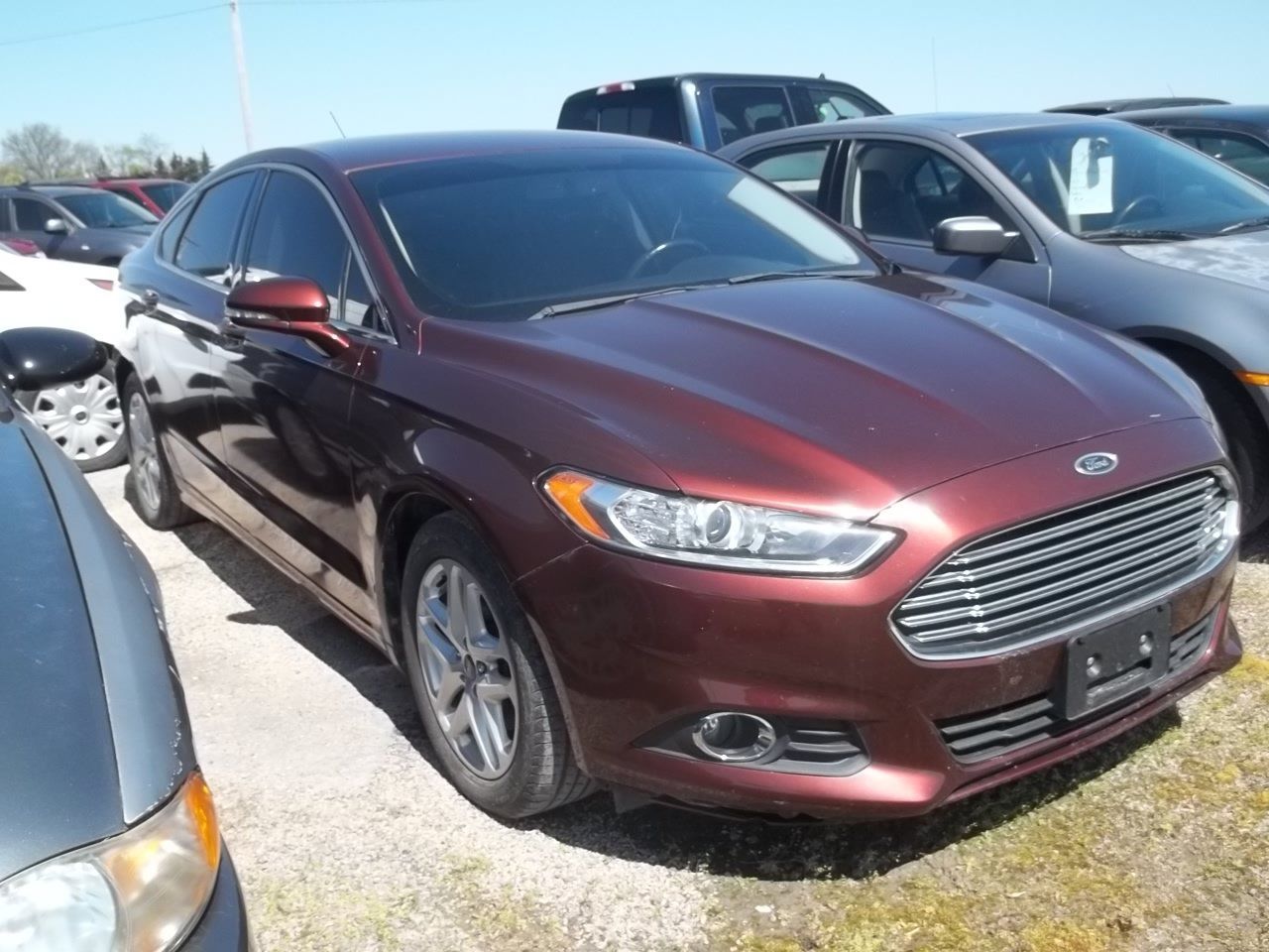 Used 2015 Ford Fusion SE w/ Equipment Group 202A FWD image 3