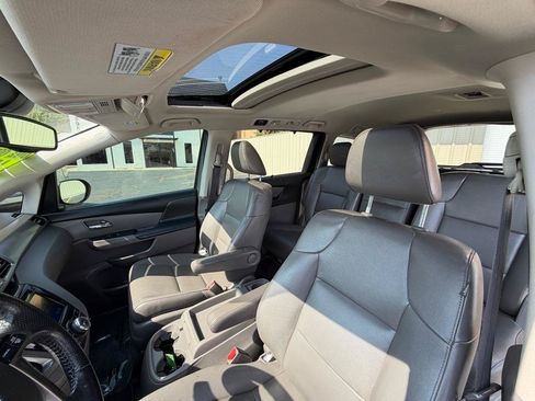 Used 2015 Honda Odyssey EX-L image 25
