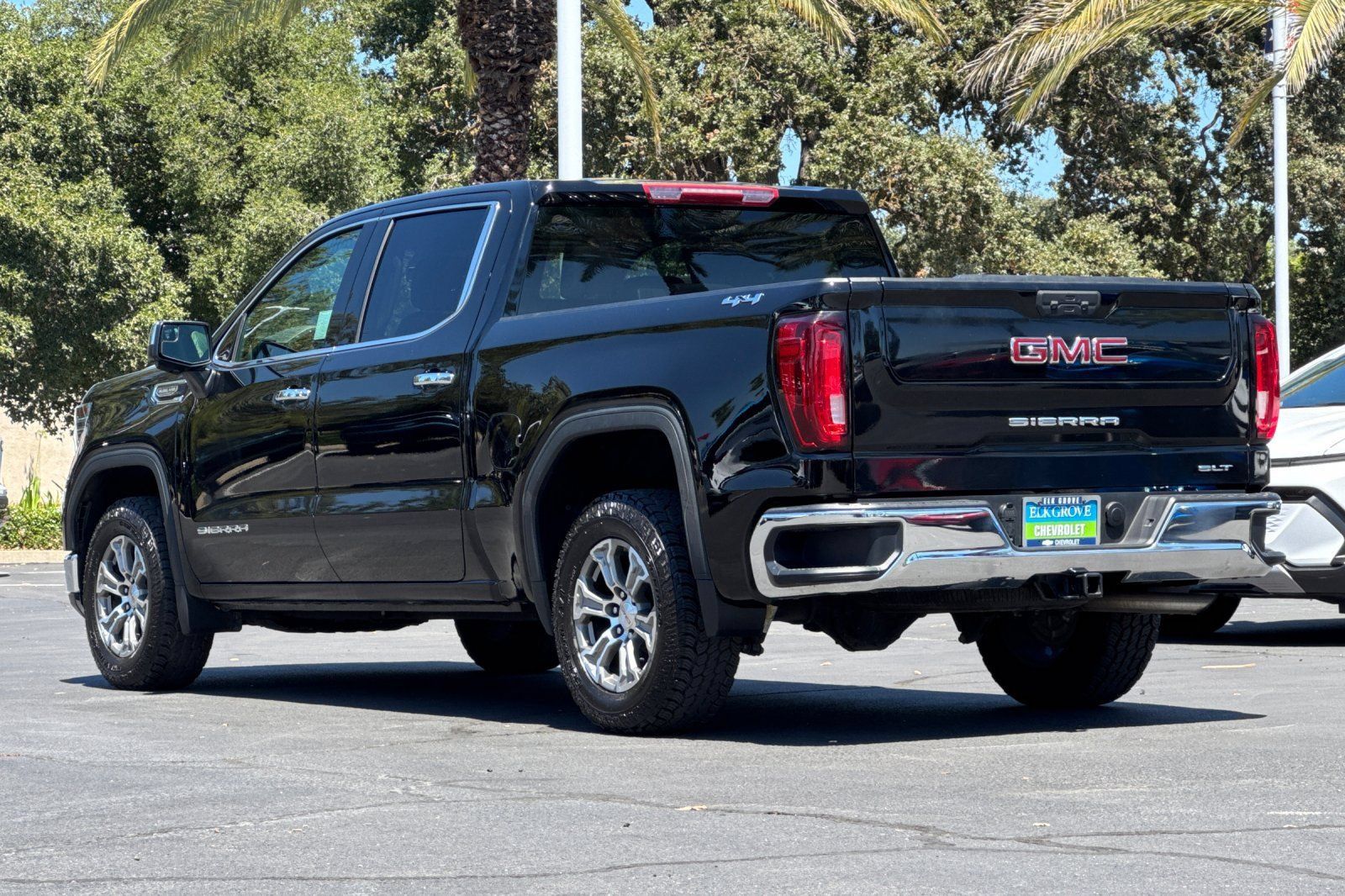 Certified 2025 GMC Sierra 1500 SLT AWD/4WD image 5