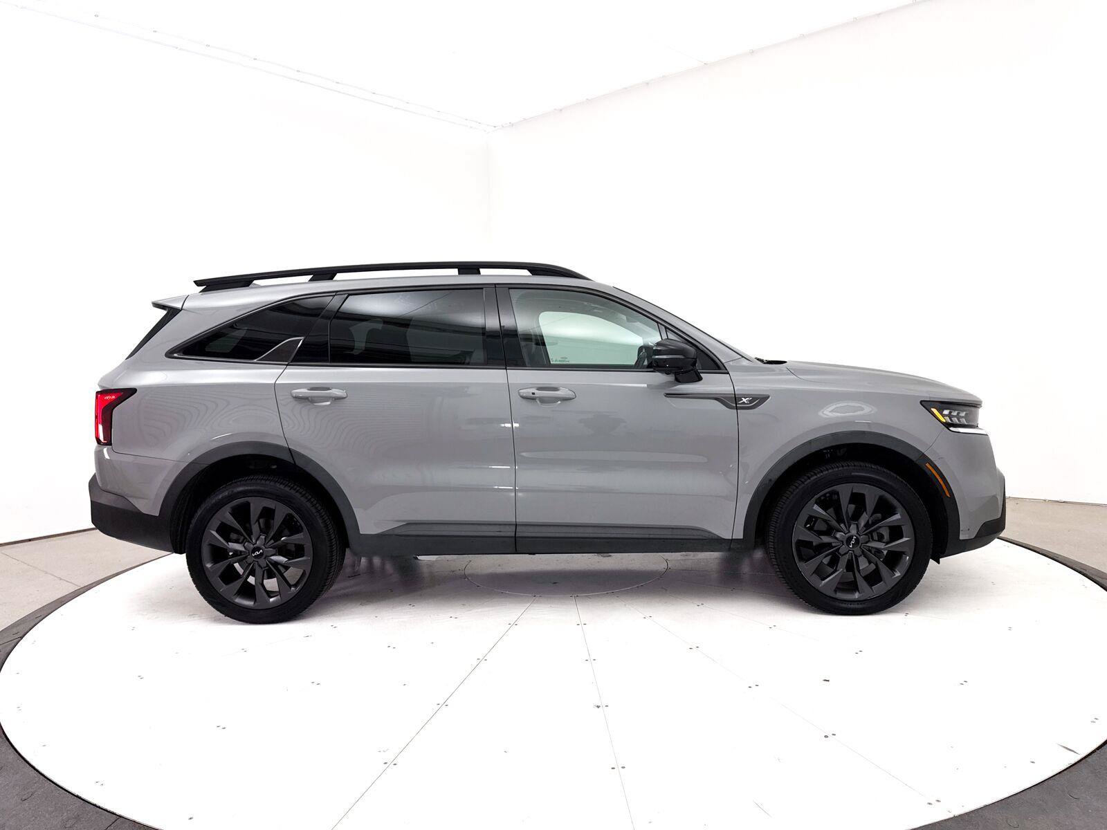 Used 2022 Kia Sorento SX Prestige w/ Rust Color Package AWD/4WD image 45