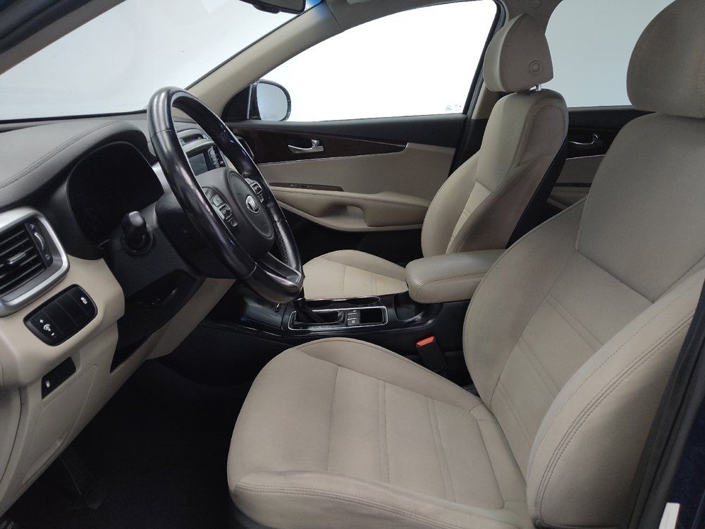 Used 2018 Kia Sorento FWD image 17