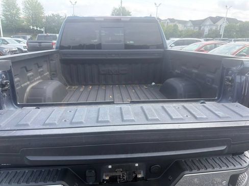Used 2022 GMC Sierra 1500 SLT w/ SLT Premium Plus Package AWD/4WD image 3