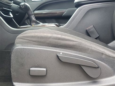 Used 2015 GMC Canyon SLE w/ SLE Convenience Package image 14