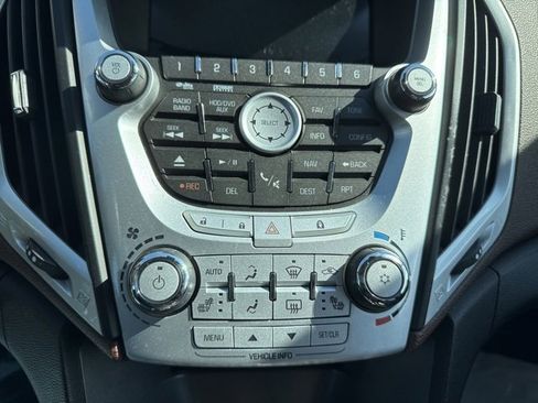 Used 2010 GMC Terrain SLT image 19